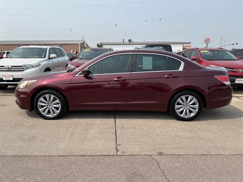 Used 2011 Honda Accord EX-L image 2