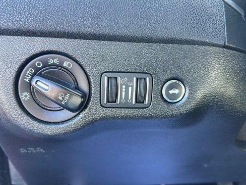 Used 2018 Dodge Charger GT image 16