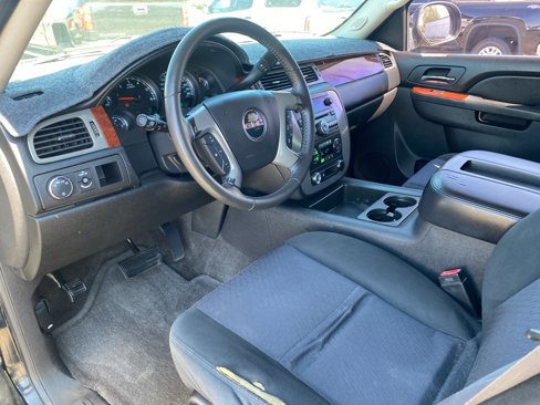 Used 2011 GMC Yukon SLE image 19