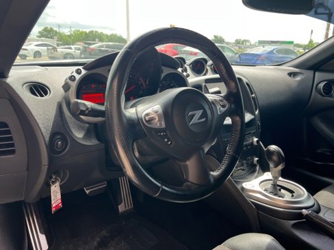 Used 2014 Nissan 370Z Touring w/ Sport Package image 19
