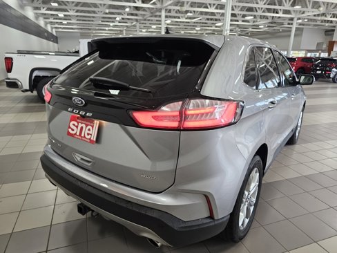 Used 2022 Ford Edge Titanium image 5