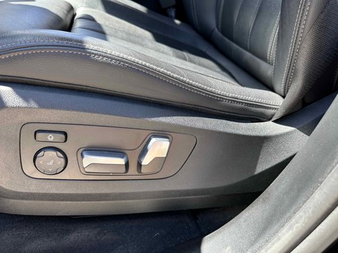 Used 2020 BMW X7 xDrive40i w/ Premium Package image 24