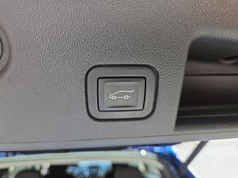 Used 2023 Chevrolet Equinox LT image 38