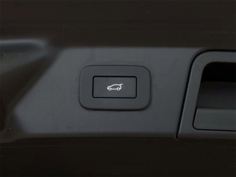 Used 2023 Land Rover Range Rover Velar R-Dynamic S image 28