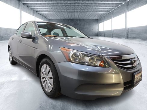 Used 2012 Honda Accord LX image 2