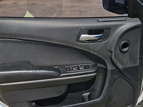 Used 2016 Dodge Charger SE image 19