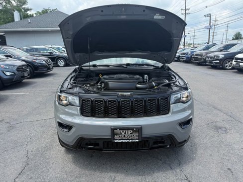 Used 2019 Jeep Grand Cherokee Laredo image 35