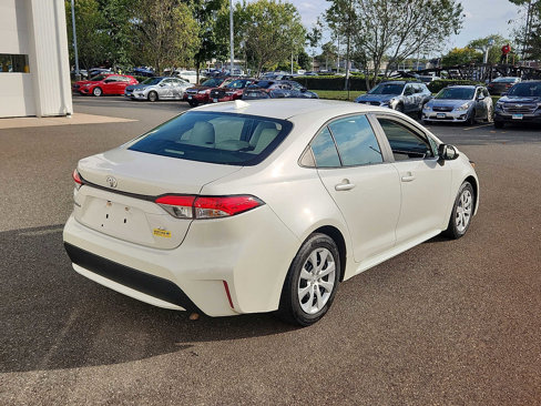 Used 2021 Toyota Corolla LE image 6