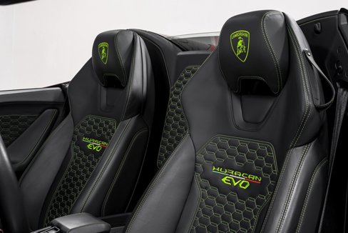 Used 2023 Lamborghini Huracan EVO image 19