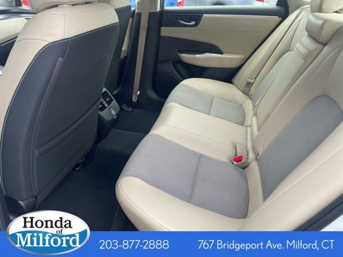 Used 2021 Honda Clarity Plug-In Hybrid image 5