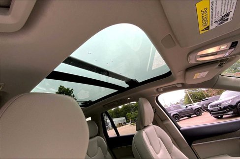 Used 2023 Volvo XC90 B6 Plus w/ Protection Package Premier image 13