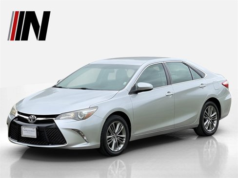 Used 2016 Toyota Camry SE image 1