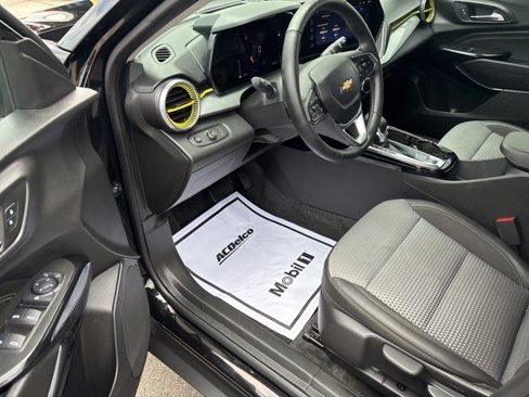 Certified 2024 Chevrolet Trax LT w/ LT Convenience Package image 7