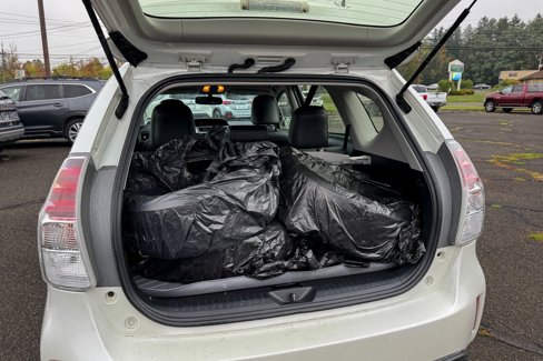 Used 2017 Toyota Prius V Four image 12