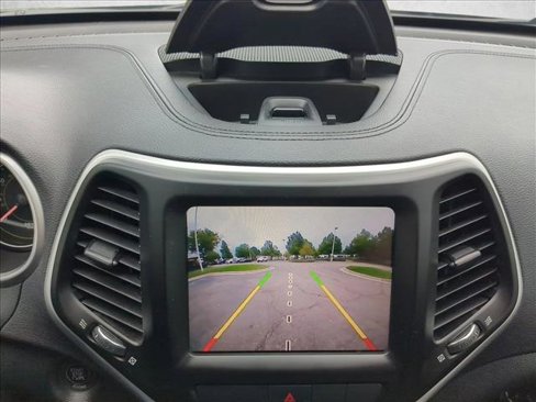 Used 2014 Jeep Cherokee Limited image 13