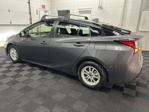Used 2021 Toyota Prius LE image 7