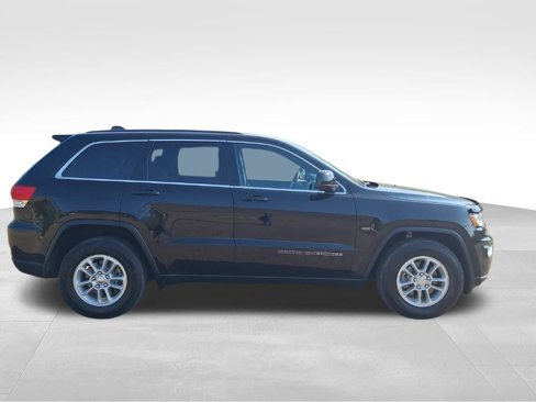 Used 2019 Jeep Grand Cherokee Laredo image 5