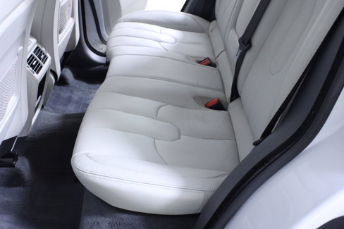 Used 2015 Land Rover Range Rover Evoque Pure Plus image 12
