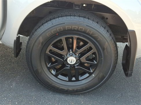 Used 2019 Nissan Frontier SV image 9