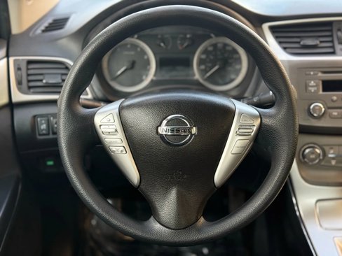Used 2013 Nissan Sentra SR image 33