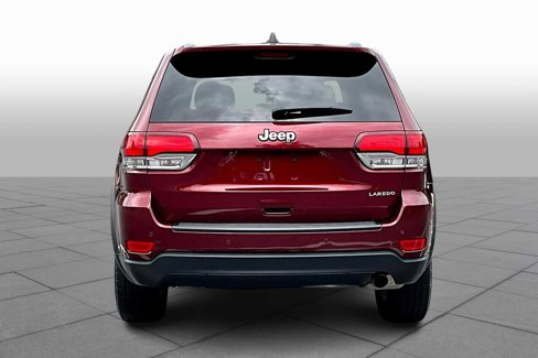 Used 2021 Jeep Grand Cherokee Laredo image 4