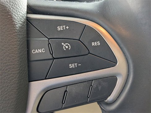 Certified 2021 Jeep Grand Cherokee Laredo image 16