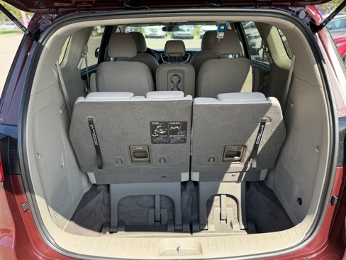 Used 2020 Kia Sedona LX image 10