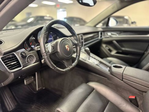 Used 2013 Porsche Panamera S image 12