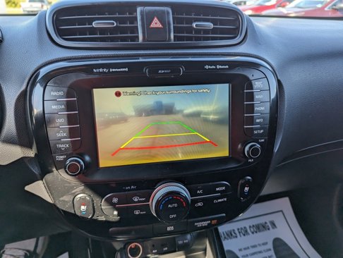 Used 2014 Kia Soul + image 16