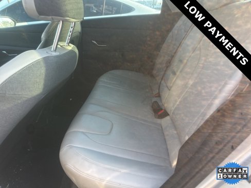 Used 2021 Hyundai Elantra Limited image 10