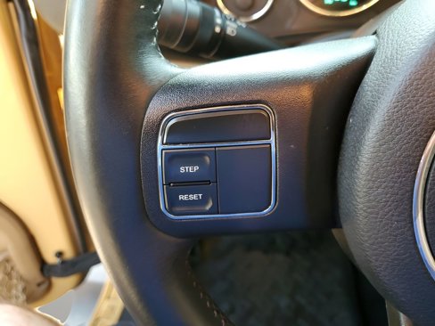 Used 2013 Jeep Wrangler Unlimited Sahara image 27