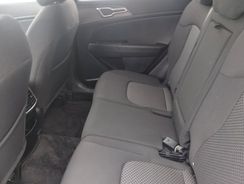 Used 2023 Kia Sportage LX image 17