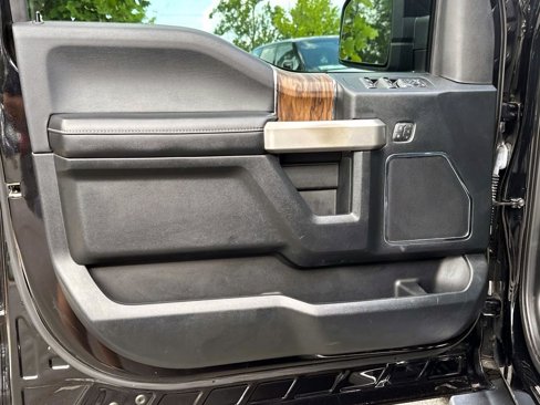 Used 2020 Ford F150 Lariat w/ Equipment Group 501A Mid image 14