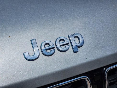 Used 2023 Jeep Grand Cherokee 4WD 4xe image 11