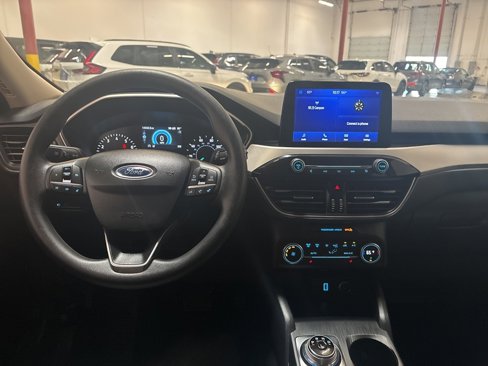 Used 2020 Ford Escape SE image 11