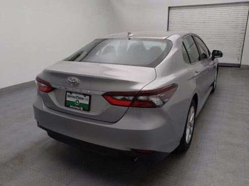 Used 2022 Toyota Camry LE image 7