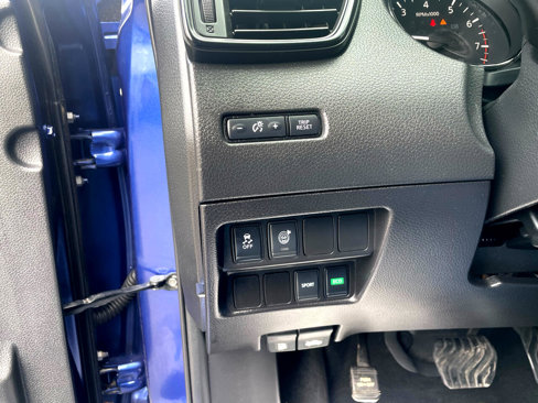 Used 2017 Nissan Rogue SV image 17