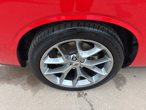 Used 2022 Dodge Challenger GT image 11