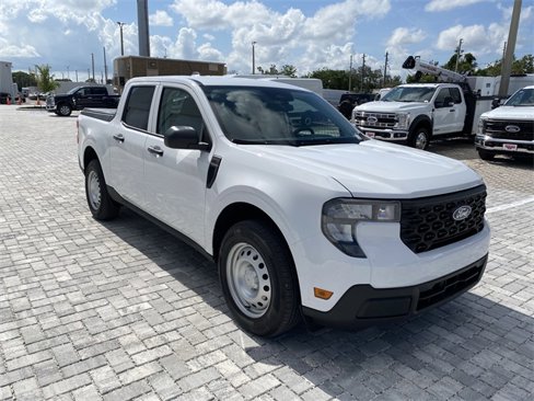 New 2025 Ford Maverick XL image 4