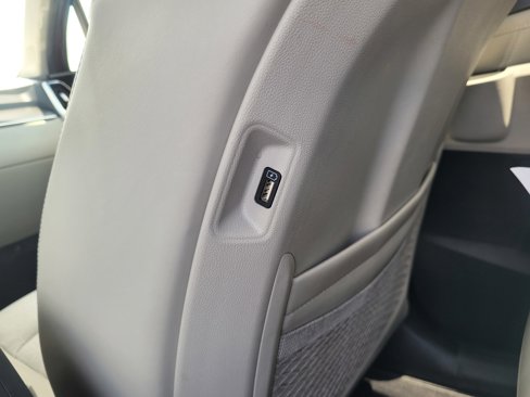 Used 2022 Kia Sorento SX image 11