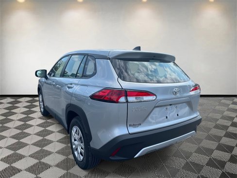 Used 2025 Toyota Corolla Cross L image 5