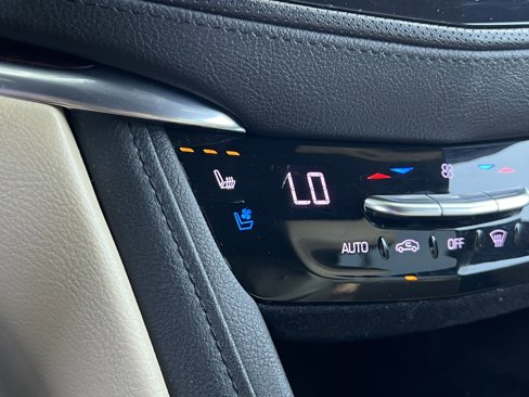 Used 2018 Cadillac XT5 Premium Luxury image 28