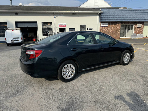Used 2012 Toyota Camry LE image 7