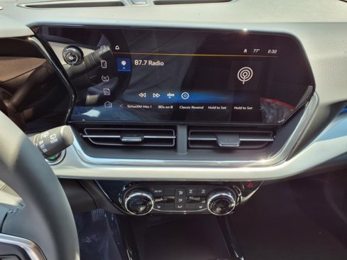 New 2025 Chevrolet Trax LT w/ Driver Confidence Package image 10