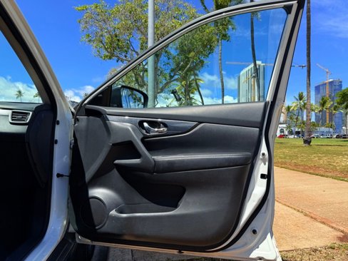 Used 2016 Nissan Rogue SL image 14