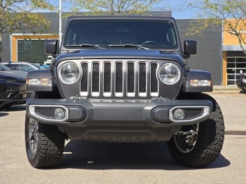 Used 2019 Jeep Wrangler Unlimited Sahara image 2