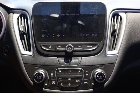 Used 2022 Chevrolet Malibu LT image 28