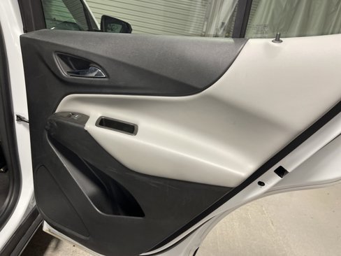 Used 2023 Chevrolet Equinox LT image 12