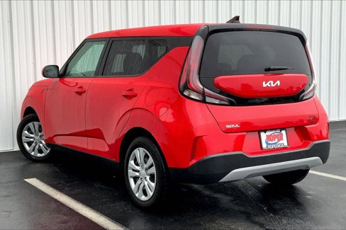 Used 2023 Kia Soul LX image 10