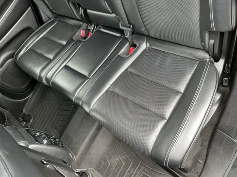 Used 2015 Jeep Grand Cherokee Overland w/ Advanced Technology Group image 39